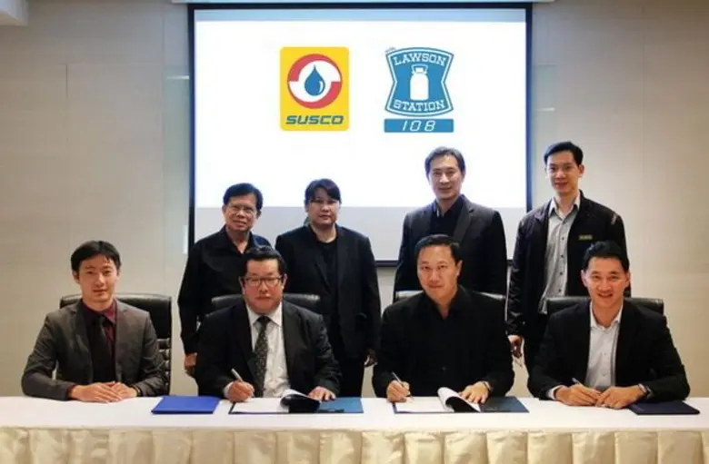 นายชัยฤทธิ์ สิมะโรจน์ (ที่2จากขวา) กรรมกา...