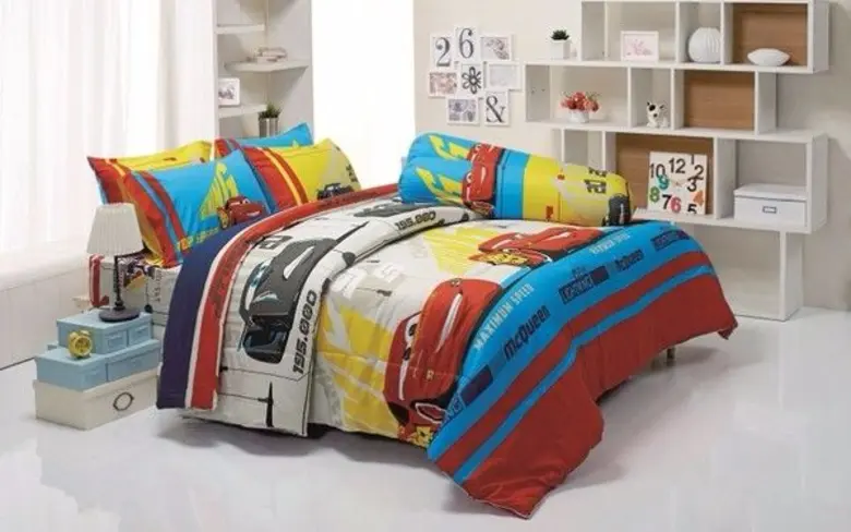 ชุดเครื่องนอนทิวลิปโดย บริษัท ทีแอลมาร์เก...