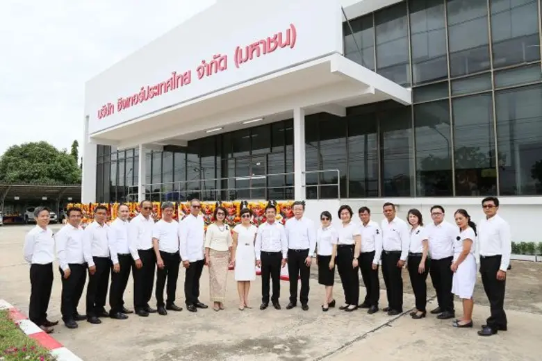 นายอดิศักดิ์ สุขุมวิทยา (กลาง) ประธานกรรม...