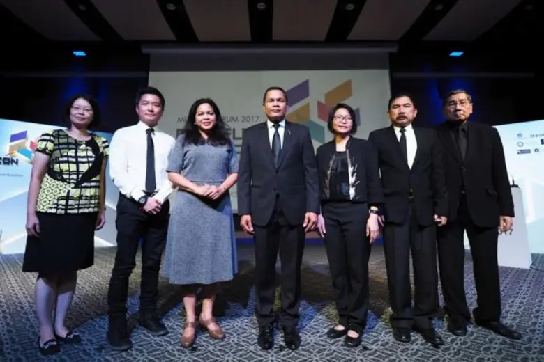 นายราเมศ พรหมเย็น ผู้อำนวยการสถาบันพิพิธภ...