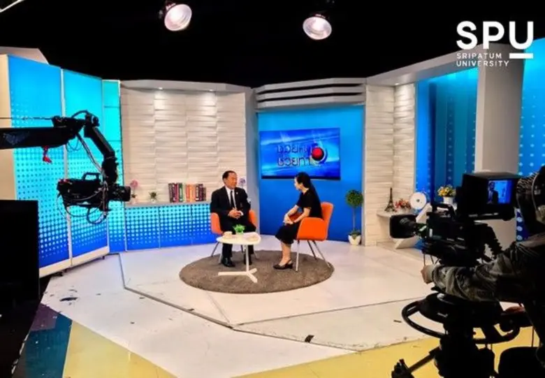 SPU: รองอธิการบดีฝ่ายกิจการนักศึกษา SPU ชลบุรี ให้สัมภาษณ์ ”รับน้องอย่างสร้างสรรค์” ในรายการช่วยคิดช่วยทำ ช่อง 3