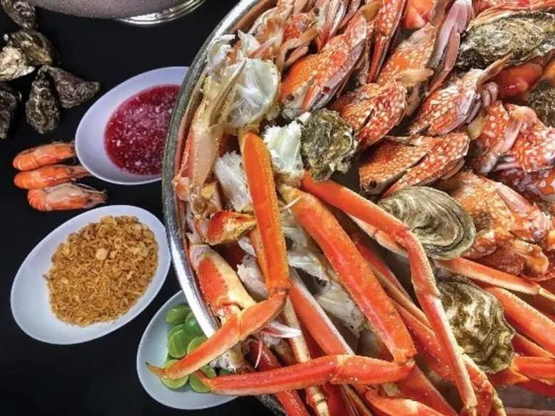 ร่วมเฉลิมฉลองวันแม่แห่งชาติกับวีคเอนด์ แกรนด์ ซีฟู้ด บุฟเฟ่ต์ ที่ห้องอาหารออร์คิด คาเฟ่