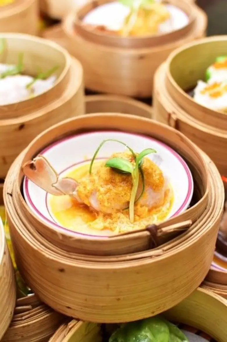 "อิ่มอร่อย..วันแม่" โรงแรมเดอะ ทวิน ทาวเว...