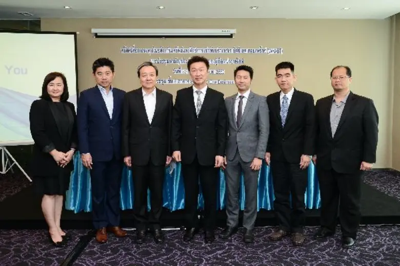 นายกำธร ตติยกวี ประธานกรรมการ (ที่ 3 ซ้าย...