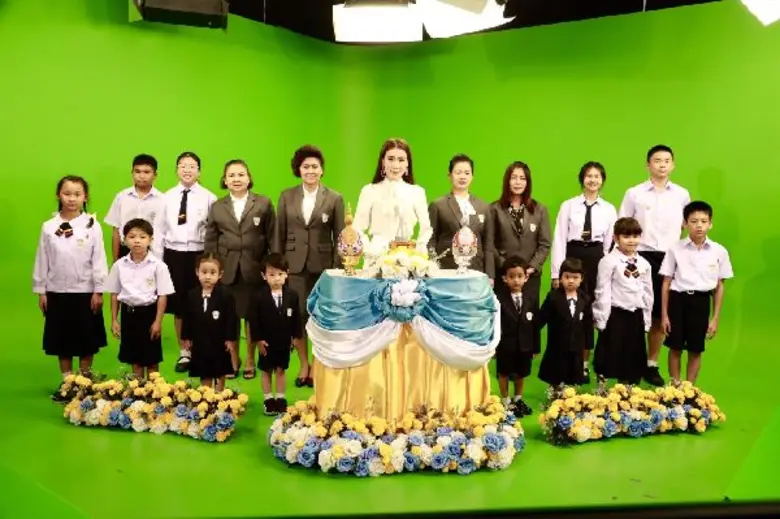 'สาธิตกรุงเทพธนฯ’ ทำพิธี ถวายพระพร ร.10 เฉลิมพระชนม์ 65 พรรษา