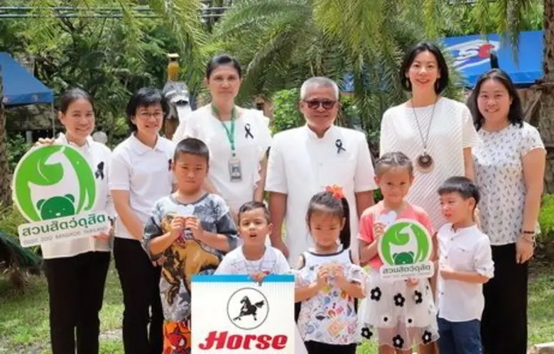 นายพิทักษ์ อุ่นซ้อน ผู้อำนวยการสวนสัตว์ดุ...