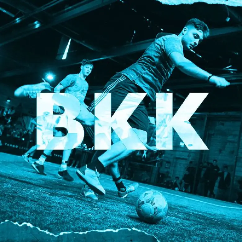 อาดิดาส ฟุตบอล พร้อมระเบิดศึก "อาดิดาส แท...