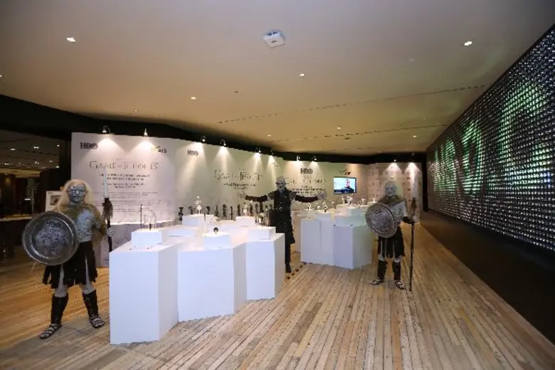 เอไอเอส เอาใจแฟน Game of Thrones คว้างานศิลป์ระดับโลก แกะสลักปลายดินสอขนาดจิ๋ว บินตรงถึงเมืองไทยเป็นครั้งแรก!