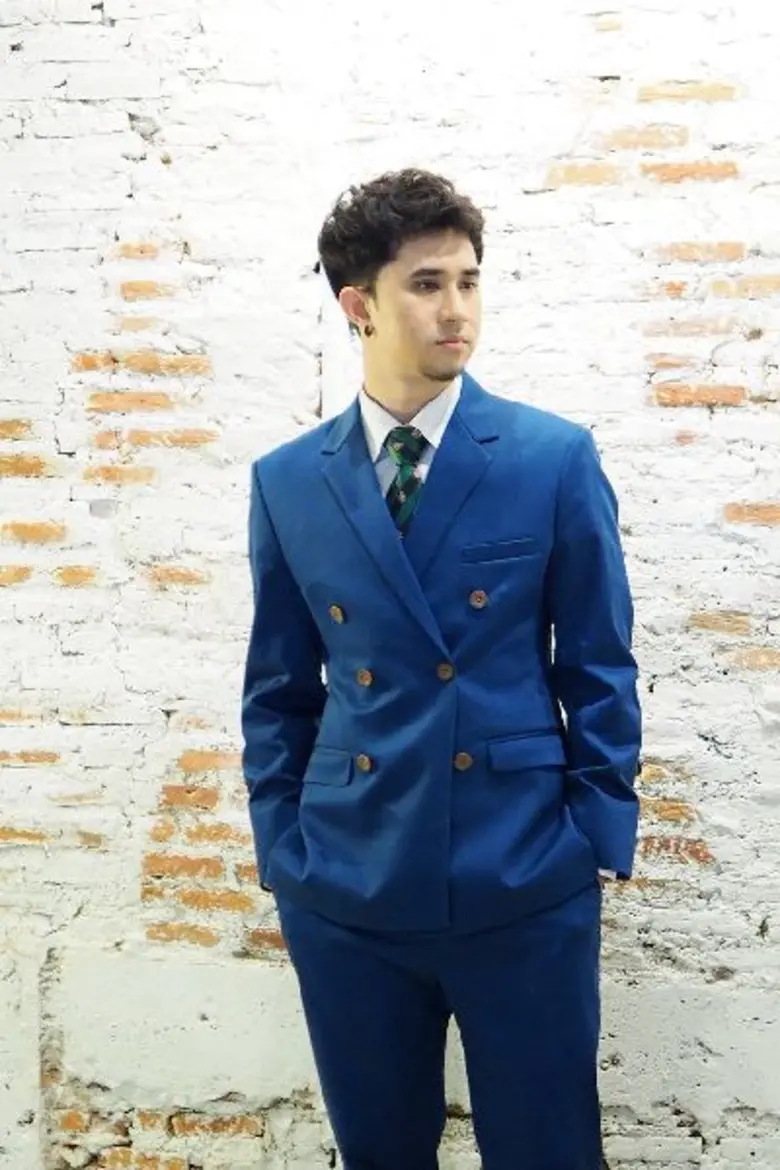 BLUE SHADE (บลูเฉด) วงดนตรีมากฝีมือกับการ...