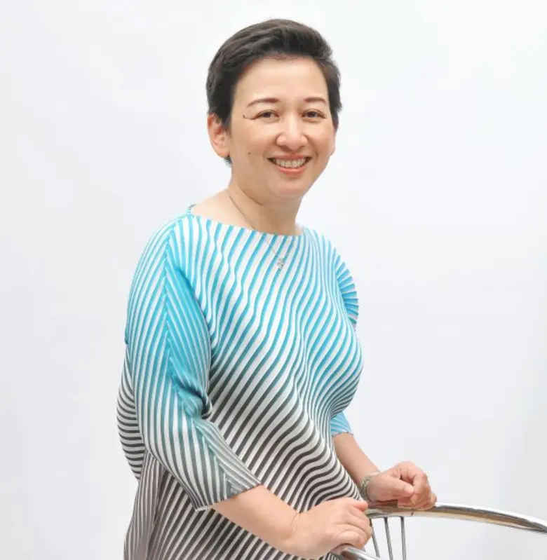 "คุณพลอย" พิมพ์ผกา หวั่งหลี CEO หัวใจสีเข...