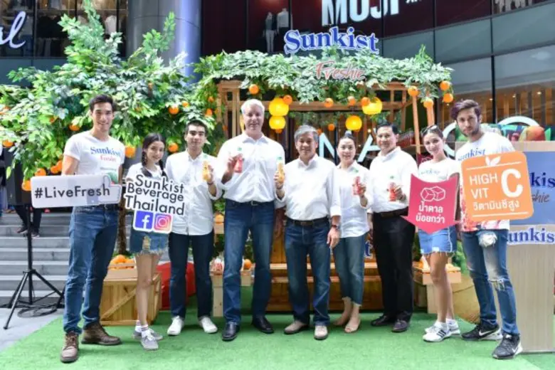 นายอภิรักษ์ โกษะโยธิน ประธานกรรมการบริหาร...