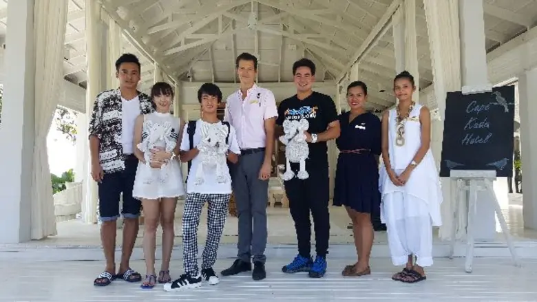 เมื่อเร็วๆ นี้ มร.ทิโม่ เคว้นช์ลี่ (กลาง)...