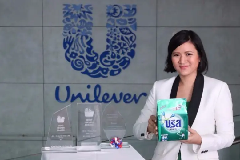 บรีส ผู้นำตลาดผลิตภัณฑ์ซักผ้า นำโดย นางภั...