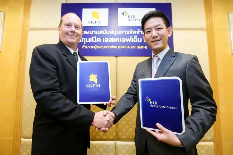 นายแพรททริค ไมเคิล ดาเวนพอร์ท ประธานกรรมก...