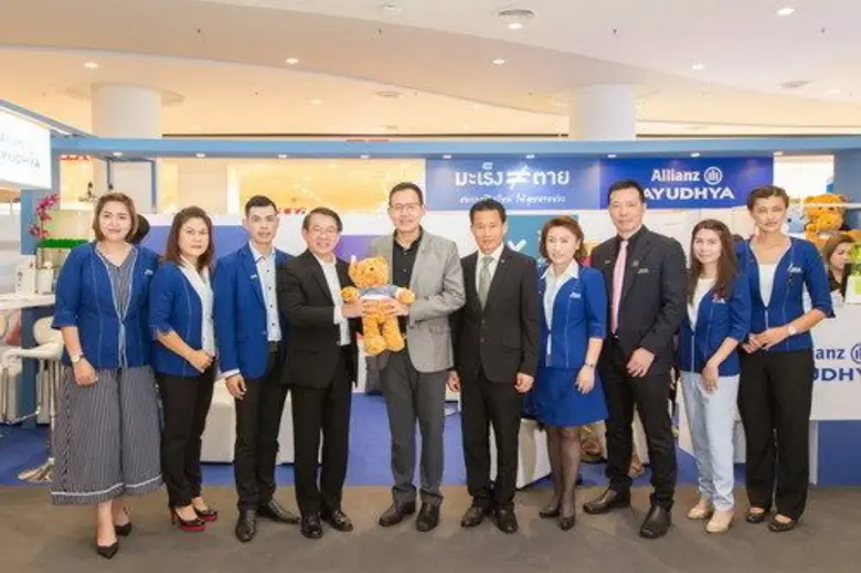 ดร.สุทธิพล ทวีชัยการ(ที่ห้าจากซ้าย) เลขาธ...