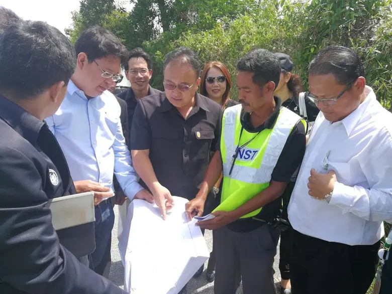 อธิบดีกรมท่าอากาศยานลงพื้นที่ท่าอากาศยานนครศรีธรรมราชเดินหน้าเชิงรุก ป้องกันน้ำท่วมสนามบิน พร้อมเปิดตัวโครงการก่อสร้างคันทางระบบป้องกันน้ำท่วมฯ