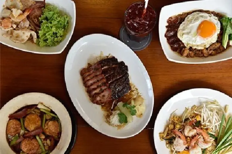 สีฟ้าจัดโปรโมชั่นชุดพิเศษ กับ 4 เมนูต้นตำรับความอร่อย ที่ได้รับการรีวิวสูงสุดจากแฟนประจำสีฟ้า มาท้าให้ลอง