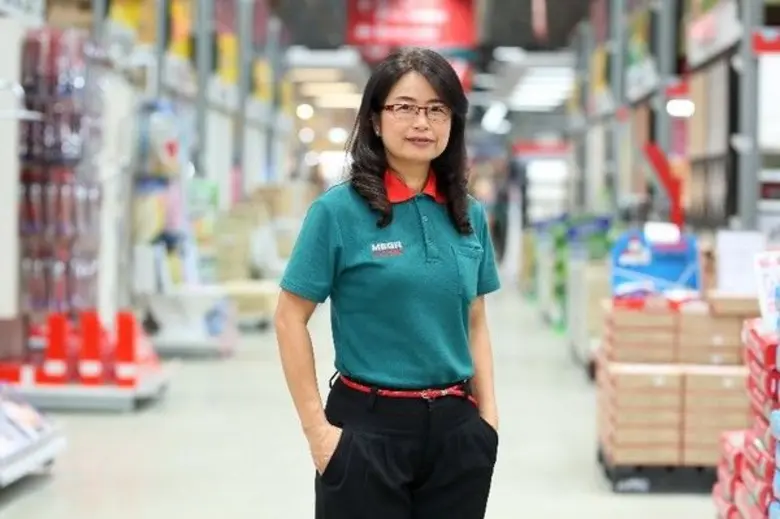 นางสุพรศรี นาคธนสุกาญจน์ ผู้อำนวยการฝ่ายป...