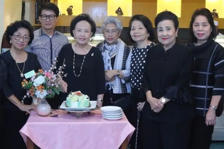 คุณหญิงแสงเดือน ณ นคร ประธานมูลนิธิสงเครา...