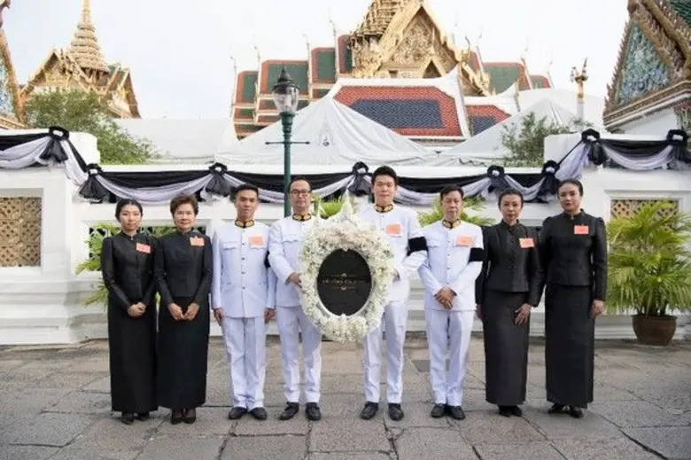 สมเด็จพระเจ้าอยู่หัวทรงพระกรุณาโปรดเกล้าฯ...