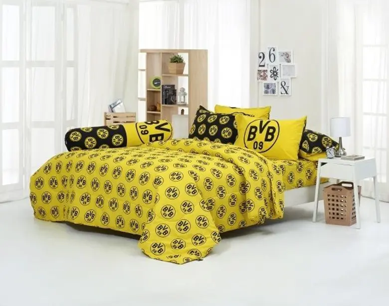 ชุดเครื่องนอนทิวลิป โดยบริษัท ทีแอล มาร์เ...