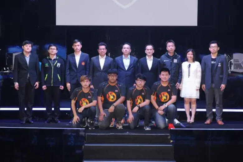 ศูนย์การค้าพันธุ์ทิพย์ผนึกพลังภาครัฐ-เอกชน จัดตั้งโครงการ 'พันธุ์ทิพย์ อี-สปอร์ต อะคาเดมี่’ พร้อมตั้งเป้าเป็นศูนย์กลางกีฬาอี-สปอร์ตในประเทศไทย