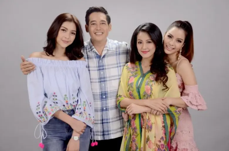 เรื่องย่อ: ดอกแก้วกาหลง