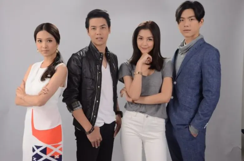 เรื่องย่อ: ดอกแก้วกาหลง