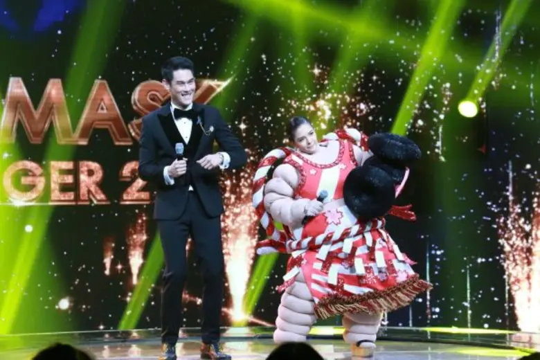 เป็นไปตามคาดสำหรับ หน้ากากซูโม่ จากรายการ...