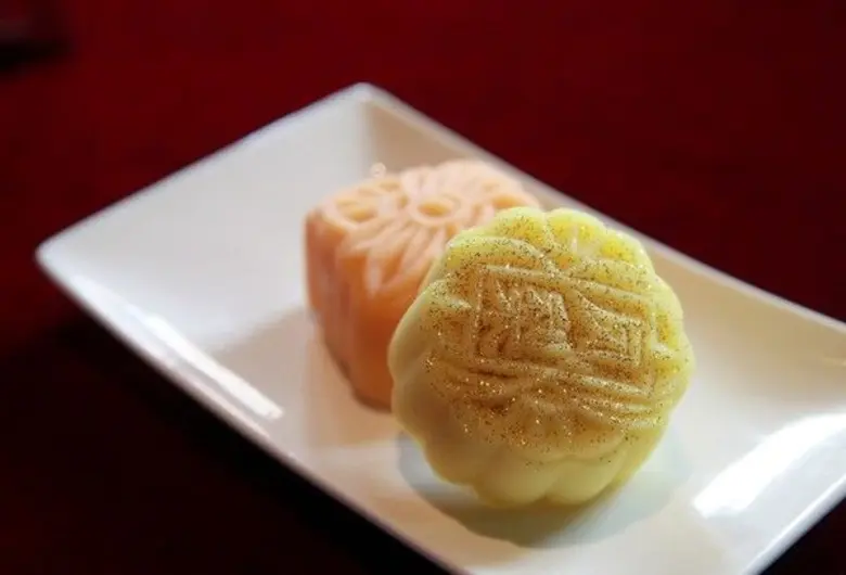 โรงแรมเซี่ยงไฮ้แมนชั่น เยาวราช เฉลิมฉลองเทศกาลไหว้พระจันทร์ ด้วย Golden Skin Mooncake