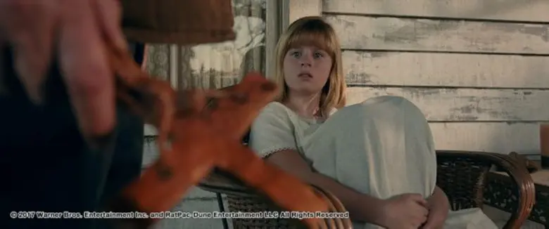 Movie Guide: "สิ่งที่หลอนที่สุด คือบางอย่างที่อยู่หลังประตูต่างหาก" ชม 3 คลิปสัมภาษณ์ผู้กำกับและนักแสดงนำจาก Annabelle: Creation - แอนนาเบลล์