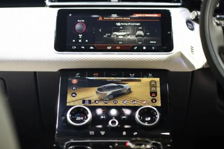 นิว เรนจ์ โรเวอร์ เวลาร์ (New Range Rover Velar) รถยนต์รุ่นใหม่จากค่ายแลนด์โรเวอร์ เปิดให้เป็นเจ้าของครั้งแรกในงาน Big Motor Sale 2017