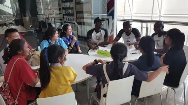 SPU: SIC English Walk & Talk Rally 2017 เรียนกับตัวจริง ประสบการณ์จริง กับ ครูคริสโตเฟอร์ ไรท์