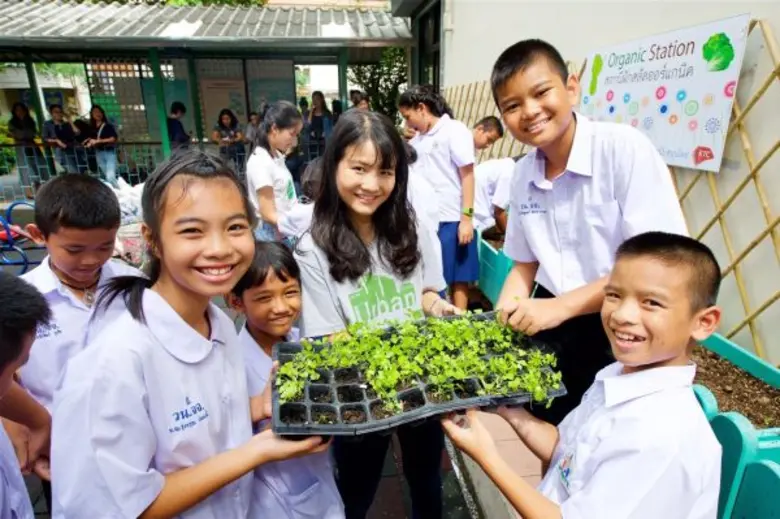 “เคทีซี” จัดกิจกรรมเวิร์คช้อป “ปลูกผัก ปลูกใจ ให้พอเพียงกับเคทีซี” ณ โรงเรียนแจ่มจันทร์ เขตวัฒนา