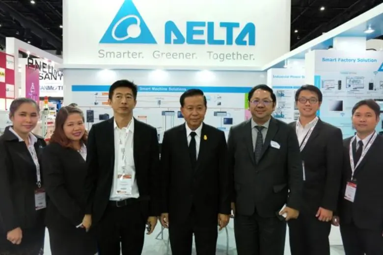 เทคโนโลยีระบบอัตโนมัติและหุ่นยนต์ยกระดับอ...