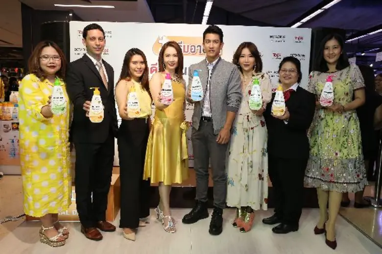 คุณกนกพร สัตตบุศย์ ผู้อำนวยการอาวุโส เซ็น...