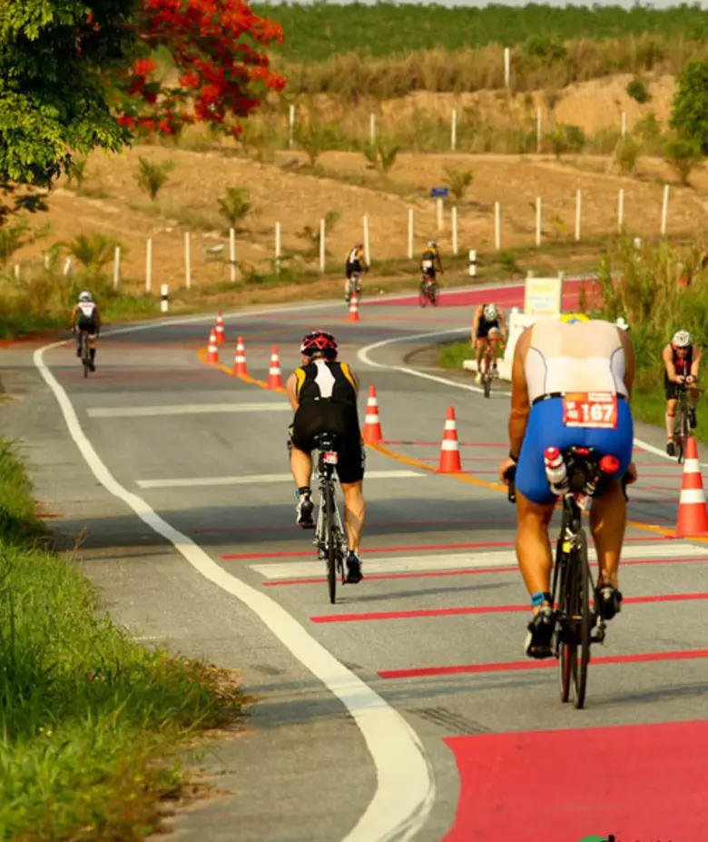 สาวหวานหวานเตรียมลงไตรกีฬาที่สนามพัฒนากอล์ฟคลับฯ ศรีราชา