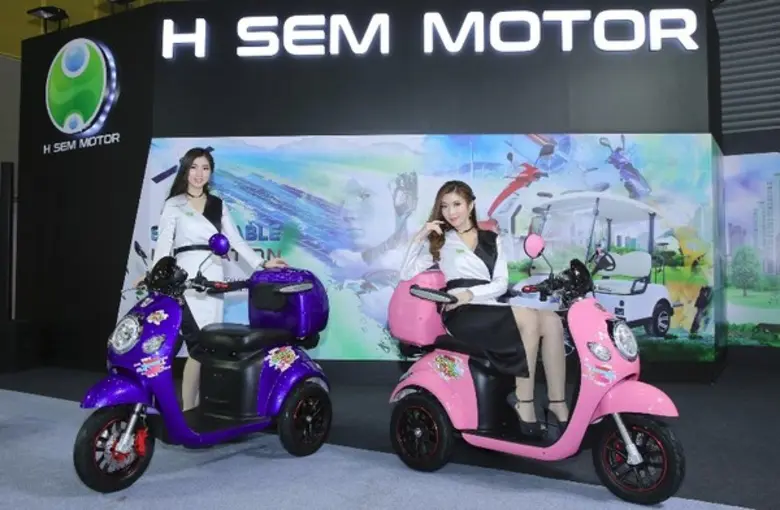 เอช เซม มอเตอร์ เผยโฉม SEV CANDY BOX มอเตอร์ไซค์ไฟฟ้ารุ่นใหม่ล่าสุด ในงาน BIG MOTOR SALE 2017