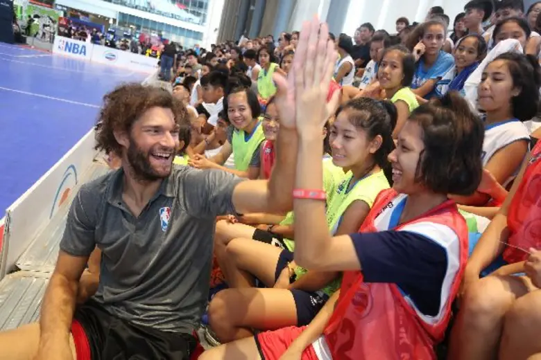 16 เยาวชนไทยร่วมทีมจูเนียร์ เอ็นบีเอ ออลสตาร์ ไทยแลนด์ โครงการจูเนียร์ เอ็นบีเอ ไทยแลนด์ 2017 โดยโฟร์โมสต์