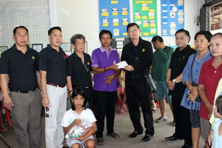 นายพชร อนันตศิลป์ อธิบดีกรมธนารักษ์ เดินท...