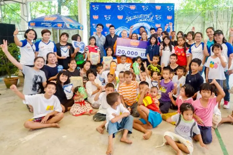 นางสาวณิชรัตน์ ชำนาญกิจ รองผู้อำนวยการฝ่า...