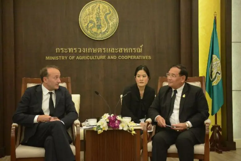 พลเอกปัฐมพงศ์ ประถมภัฏ ผู้ช่วยรัฐมนตรีประ...