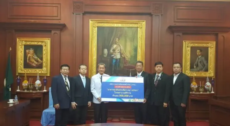 คุณทนงศักดิ์ มโนธรรมรักษา (ที่3จากขวา) ปร...