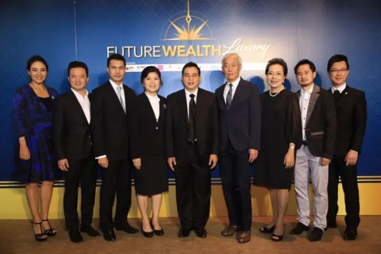 นายสรรธน จิตติกานต์ (ที่ 2 จากขวา) ประธาน...