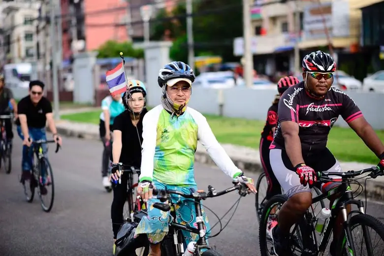 การแข่งขันจักรยานชิงถ้วยพระราชทาน สมเด็จพระเจ้าอยู่หัวมหาวชิราลงกรณ บดินทรเทพยวรางกูร ในรูปแบบ Night Criterium ครั้งแรกของภาคใต้ นีโอ จับมือ ททท. - เทศบาลคอหงส์ - ม.อ. จัดใหญ่เอาใจนักปั่น