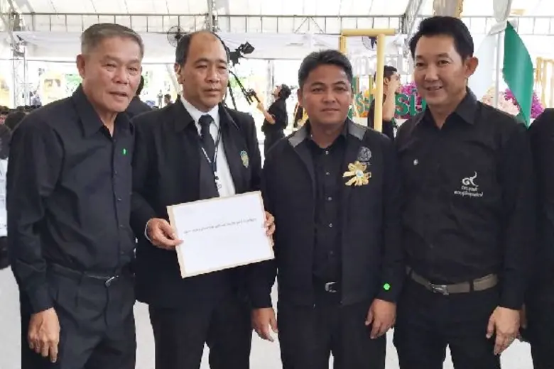 นายสุรชัย สุทธิธรรม นายกสมาคมผู้เลี้ยงสุก...