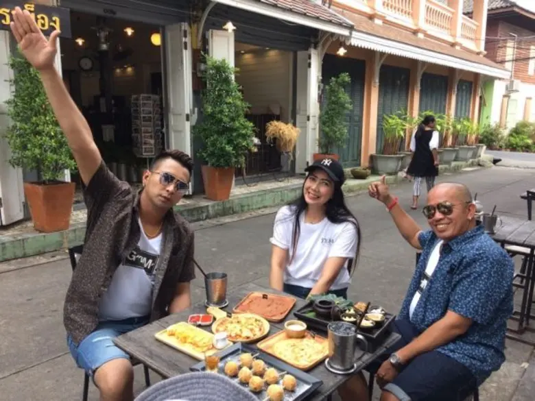 ทีวีไกด์: รายการ “ตลกแหลก” “บอล-ค่อม” พาชิมของอร่อยไกลถึง “จ.ระยอง” ติดตามได้ ในรายการ “ตลกแหลก” อาทิตย์นี้