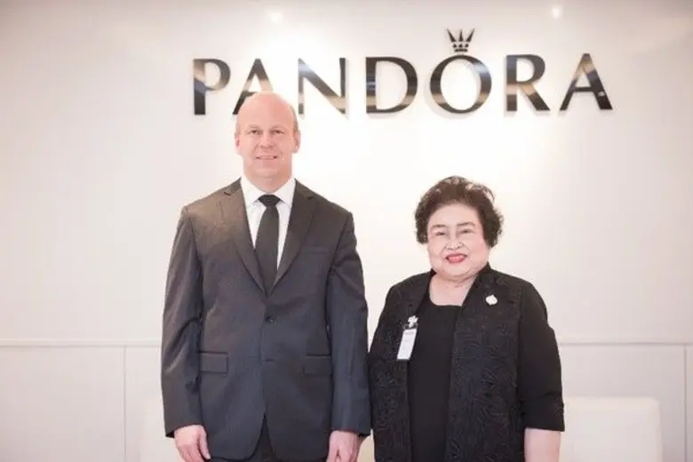 สภาสังคมสงเคราะห์ แห่งประเทศไทย ในพระบรมราชูปถัมภ์ เยี่ยมชม “แพนดอร่า” โรงงานผลิตเครื่องประดับอัญมณีชั้นนำของโลกและอันดับหนึ่งด้านส่งเสริมอาชีพผู้พิการไทย