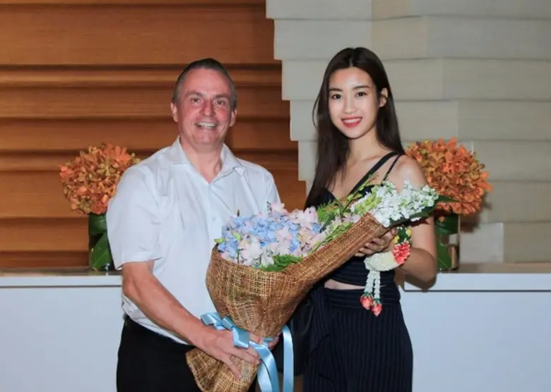 นาย ปิแอร์ อังเดร เพเลเทียร์ – รองประธานก...