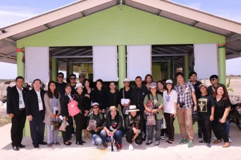 นางสุรีย์รัช อวนสกุล เลขานุการกรม กรมส่งเ...